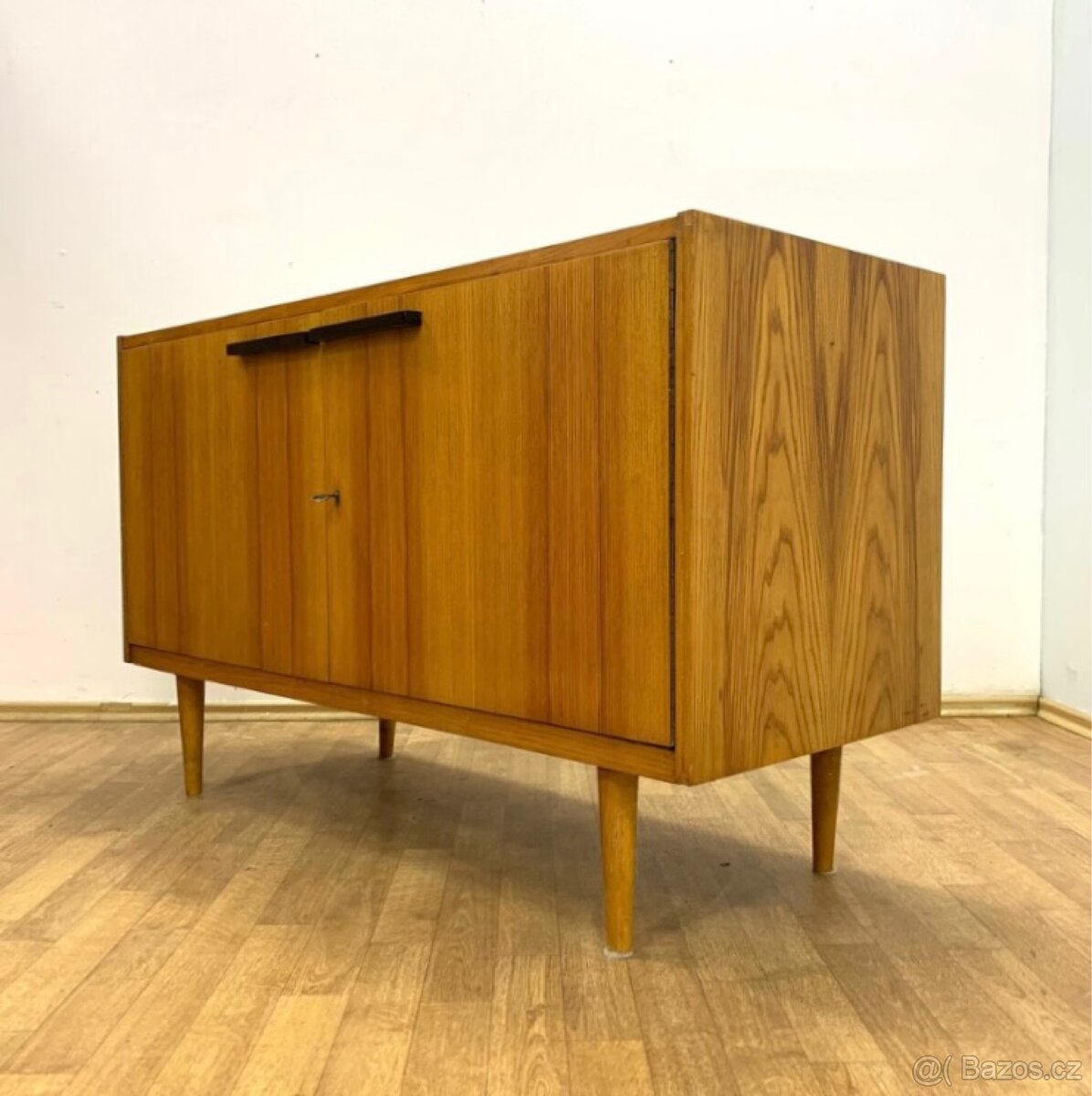 Retro komoda 60. léta Brusel:: - 2