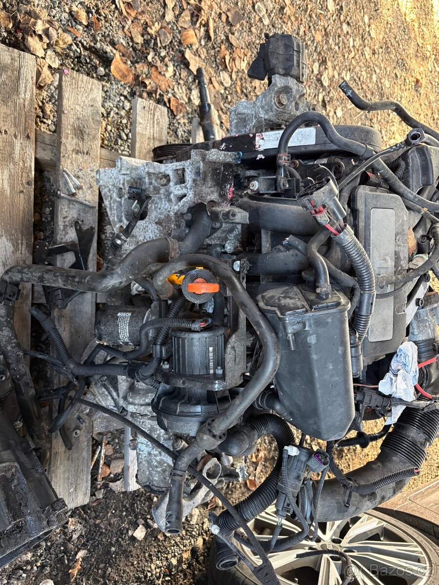 Motor 1,6 75 kw golf. V. - 2