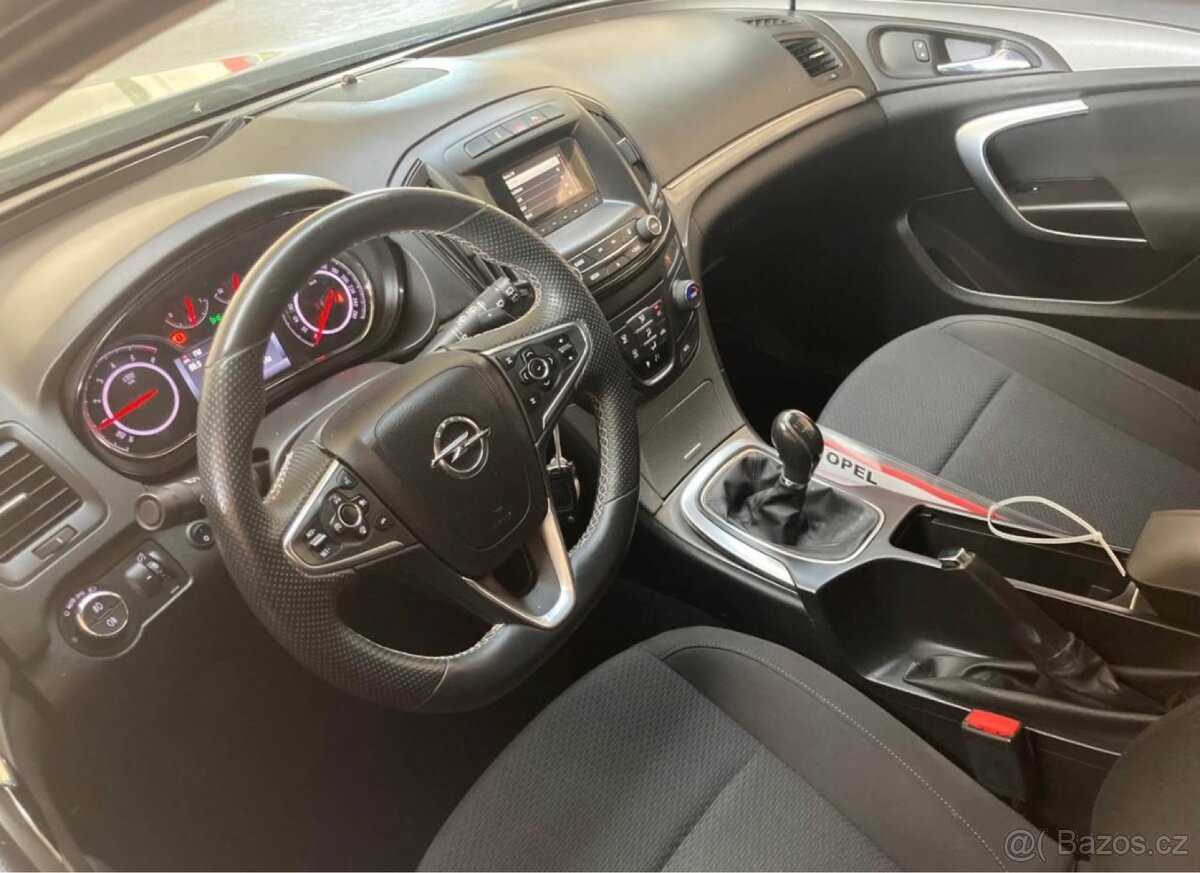 Opel insignia A Sportstourer - 2
