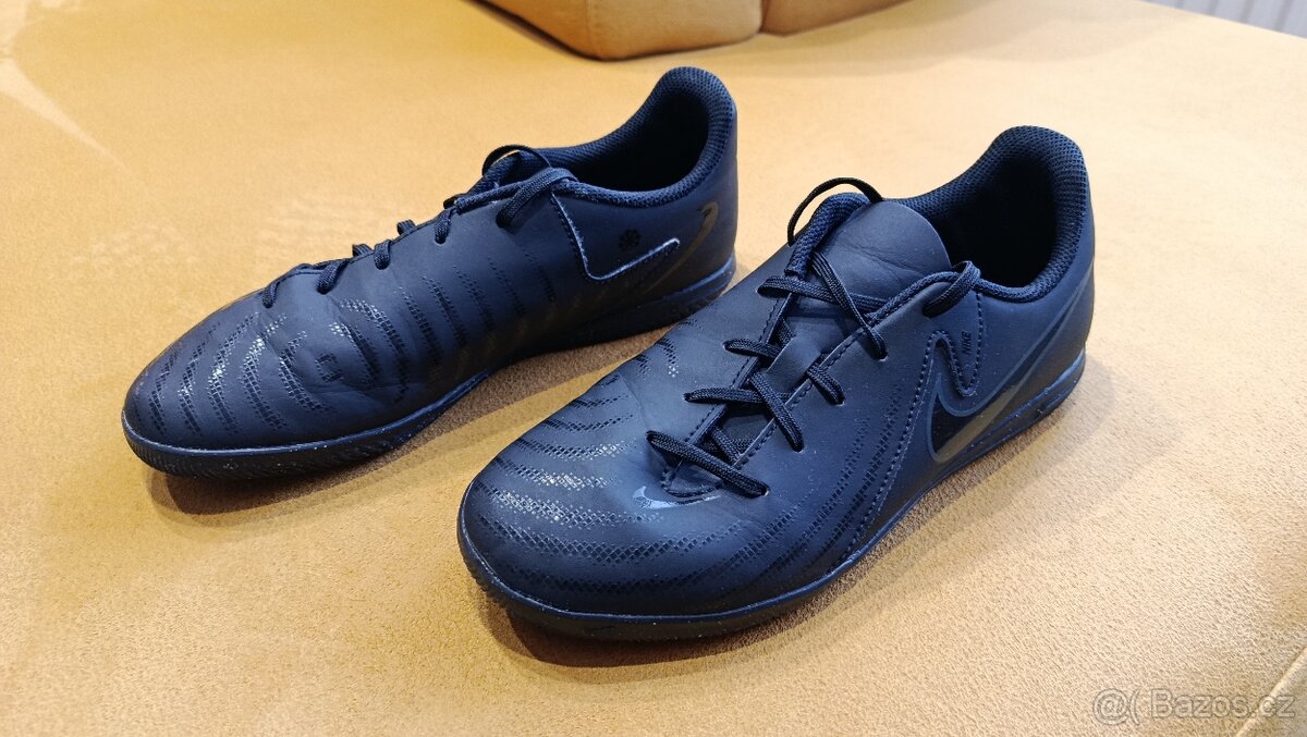 Sálovky značky Nike - 2