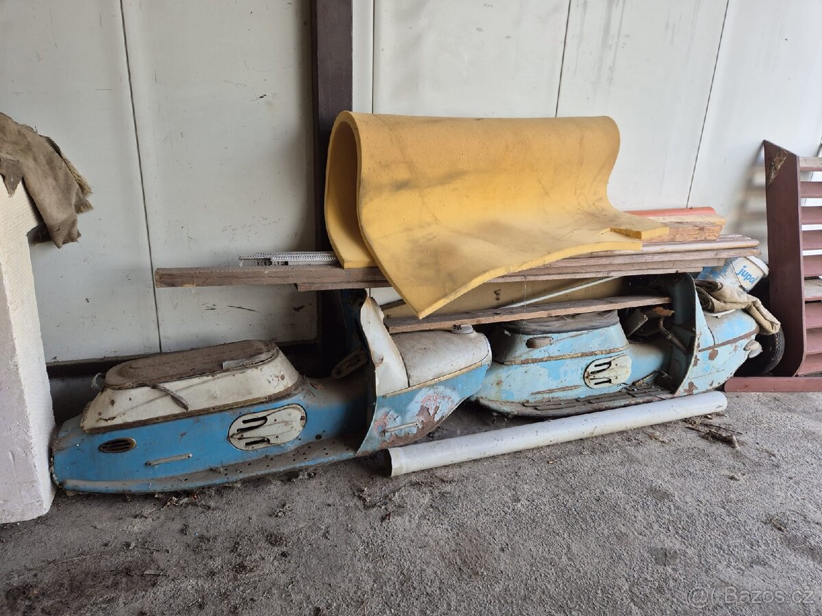 Prodám 2x ČZ 175 skutr typ 501, 502 prase. - 2