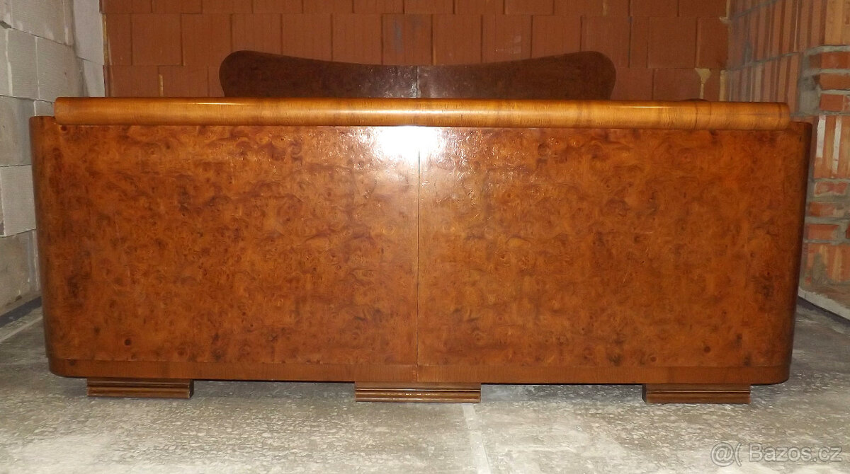 Prodám dvojpostel starožitnou - 2