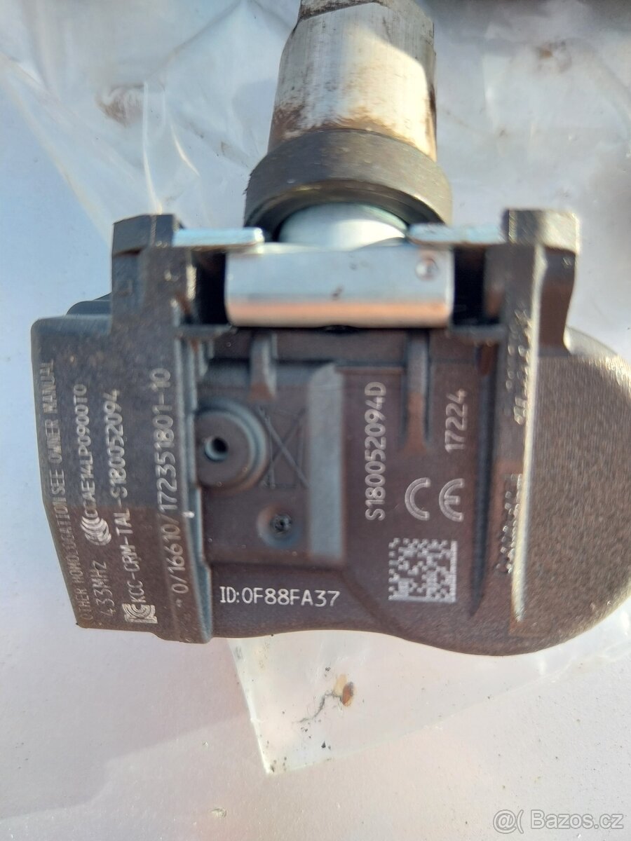 POUŽITÝ - Ventil se snímačem tlaku 4ks - Mitsubishi - 2