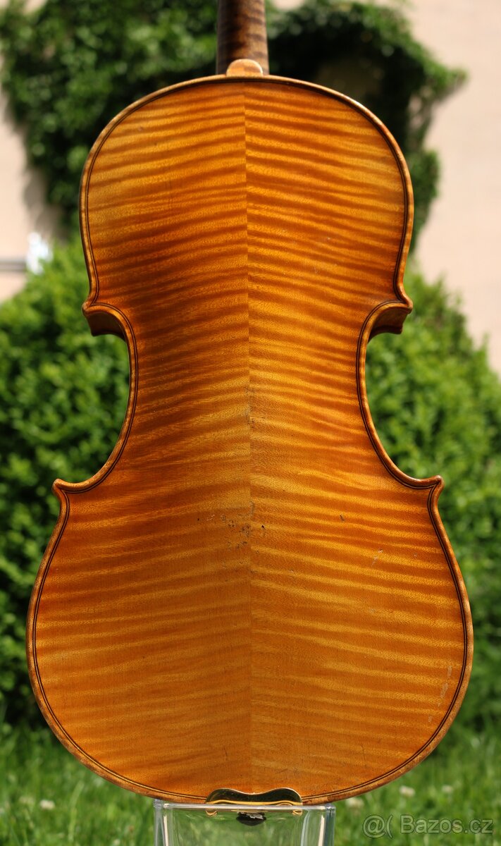 Staré mistrovské housle dle Guarneriho „del Gesù“ z r.1742 - 2