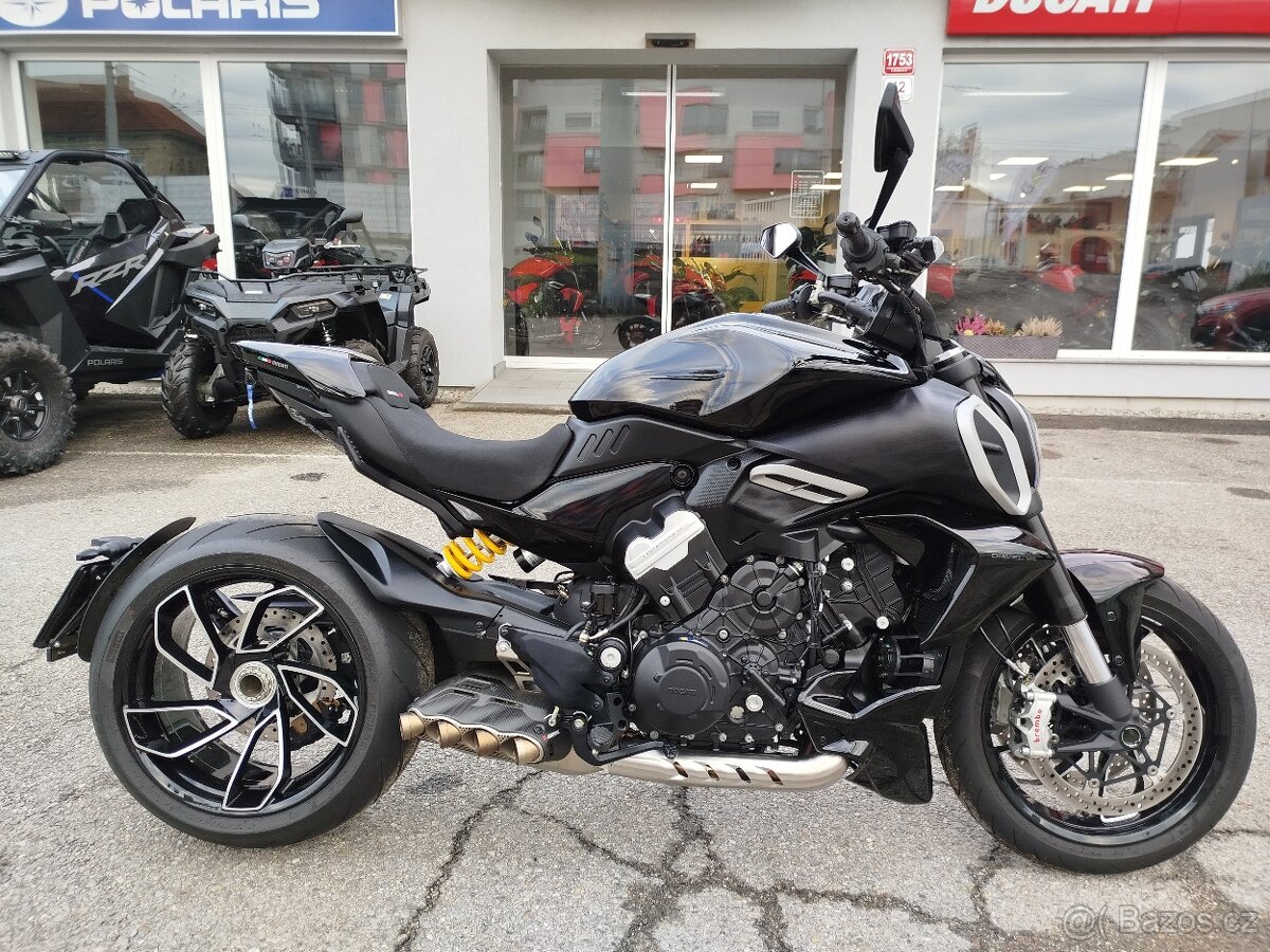 Ducati Diavel V4, 1. MAJITEL, ČR, TOVÁRNÍ ZÁRUKA, AKRAPOVIČ - 2