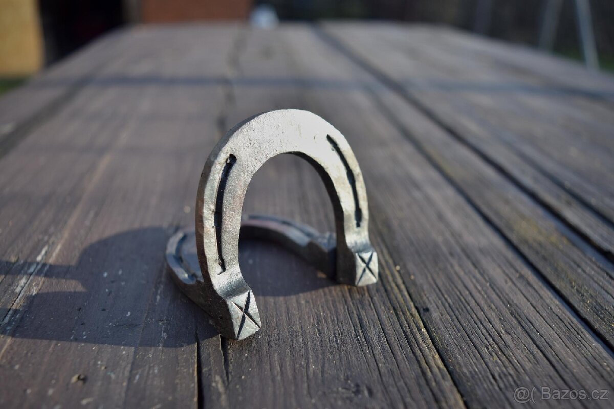 Podkova pro štěstí, ručně kovaná, výběr z více vzorů - 2