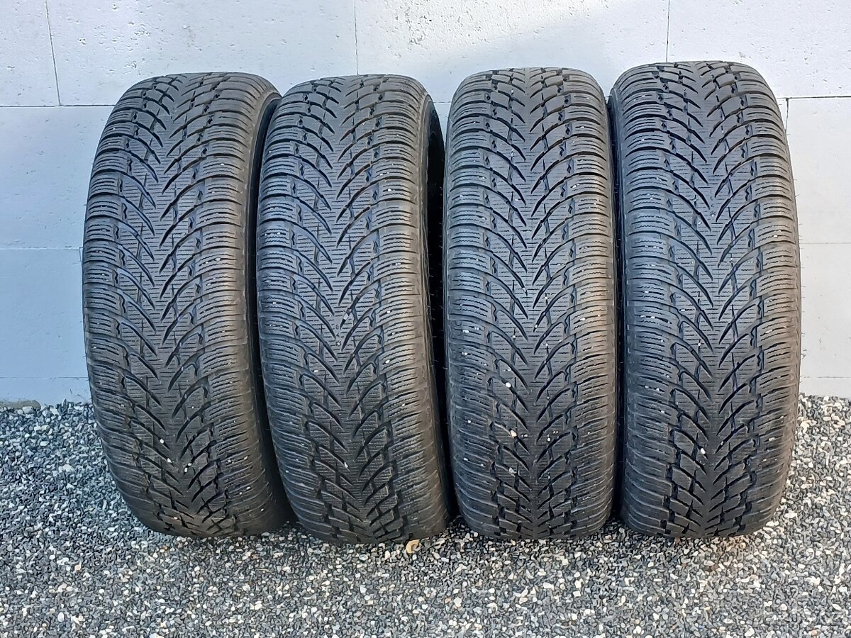 Zimní kola Dacia Duster Nokian 215/65/16 vzorek 8mm - 2