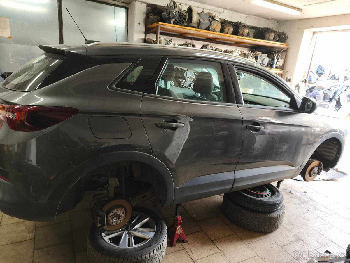 Prodám veškeré náhradní díly Opel Grandland X 1.2 puretech - 2