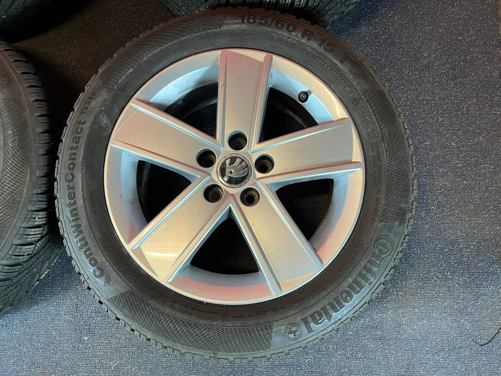 ALU disky 5x100 R15 Škoda 6Jx15H2 ET 38 se zimními pneu 185/ - 2