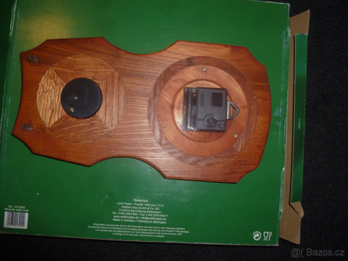 Hodiny s baometrem. - 2