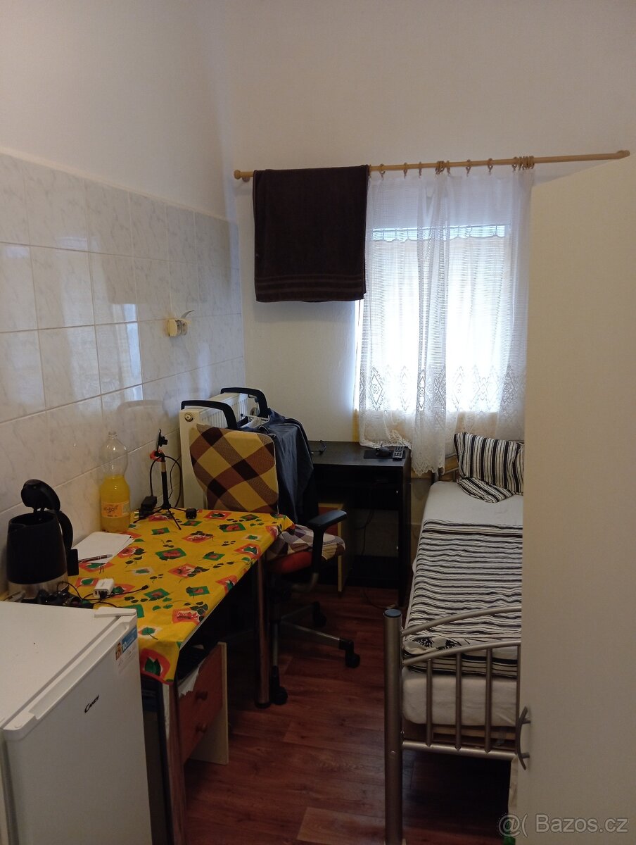 Jednolužkový pokoj s uzamykatelným vchodem - 2