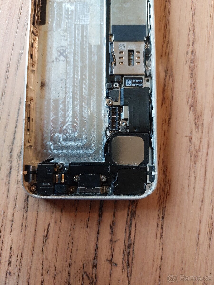 iPhone 5 na ND náhradní díly s iOS 9.3.1 - 2