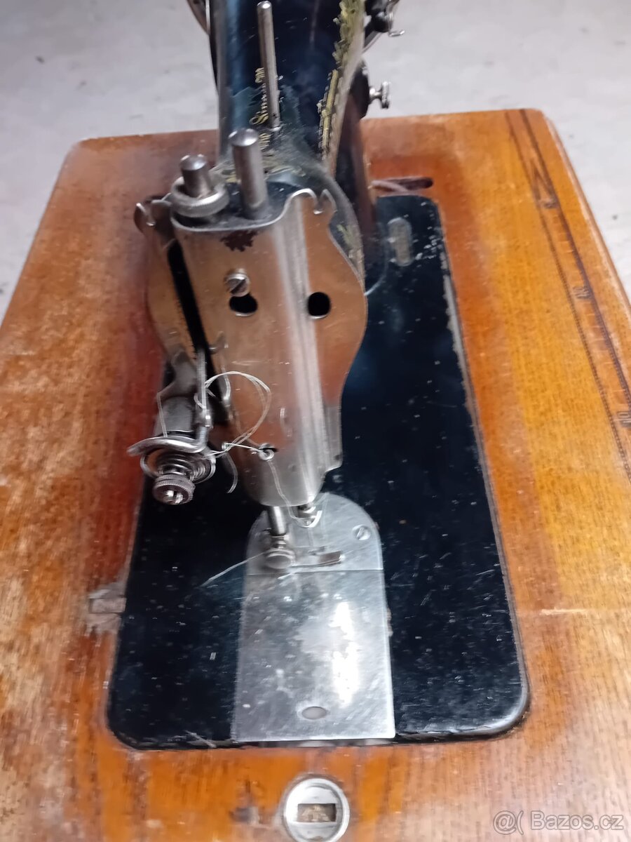 Šicí stroj - 2