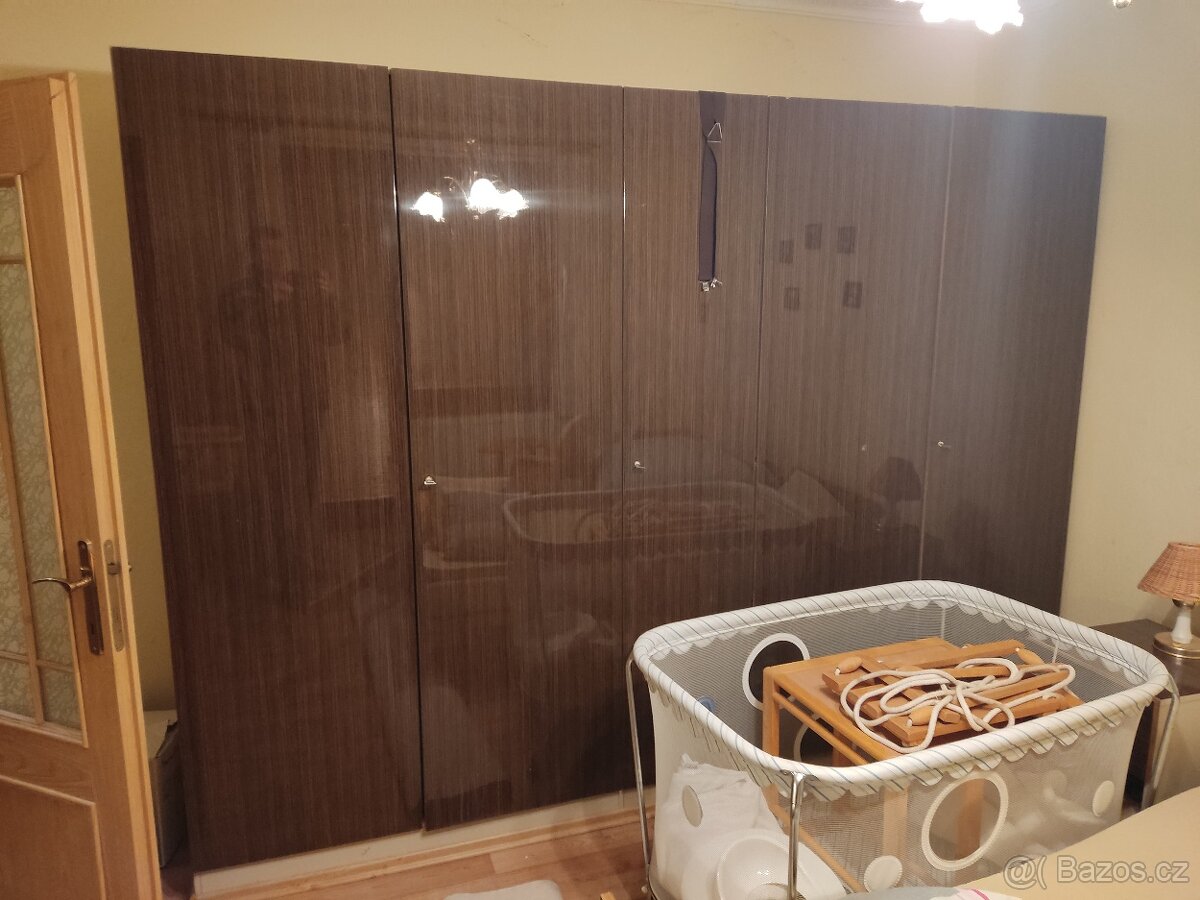 obývací stěna, skříně ložnice - 2