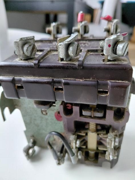 STYKAČ TYPU V03c - 2