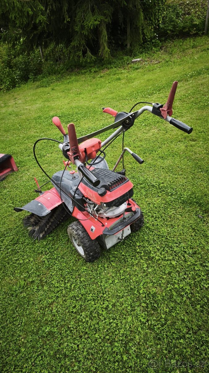 Zametací stroj HECHT + sběrný box - 2