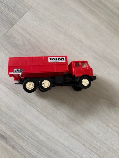 Retro hračky, plastové, kovové - 2