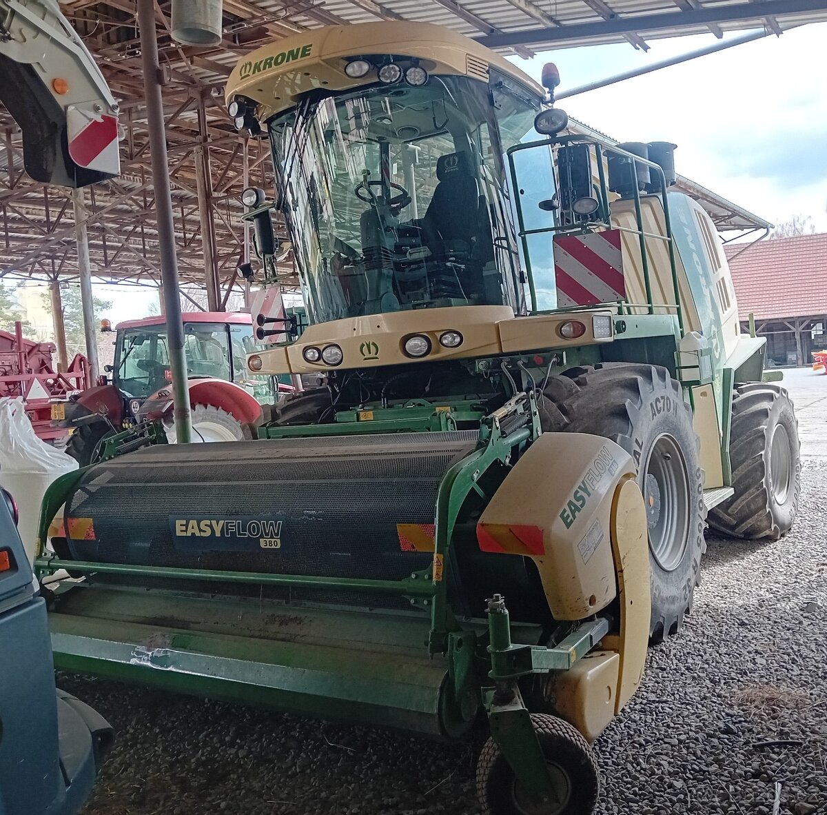 Krone big x 700. - 2