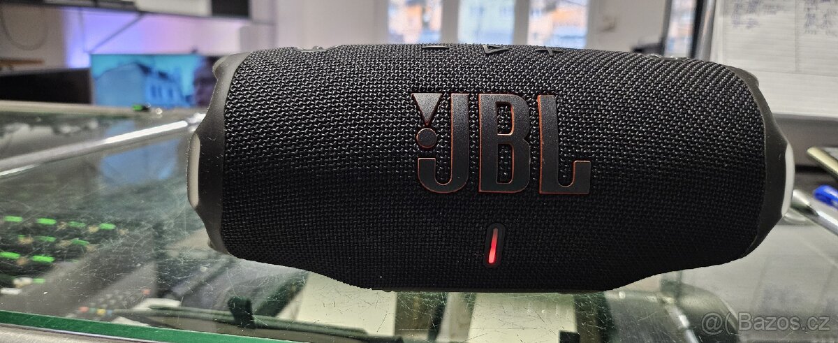 Prodám JBL Charger 6 - 2