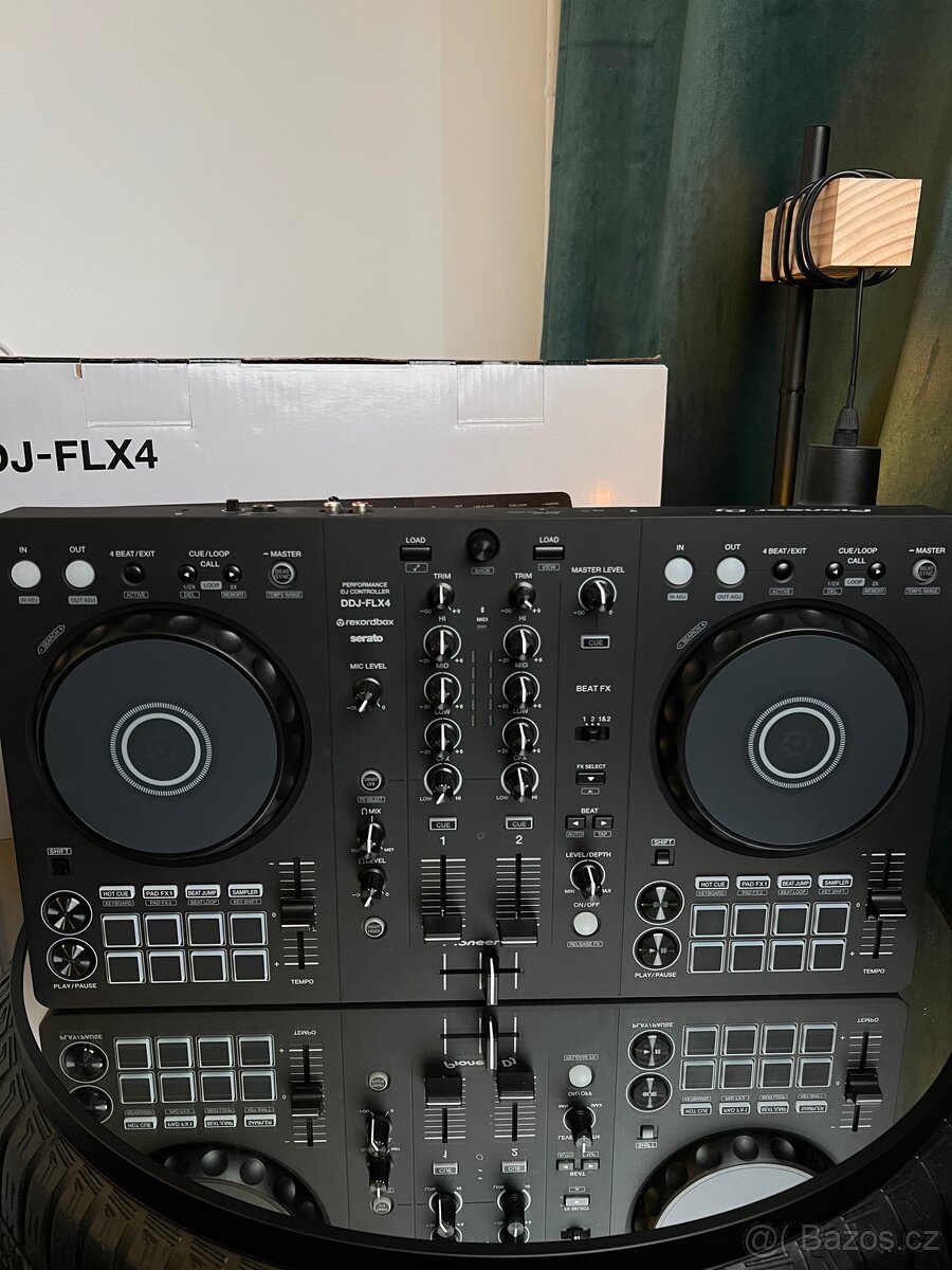 Prodám DJ kontrolér DDJ-FLX4 - 2