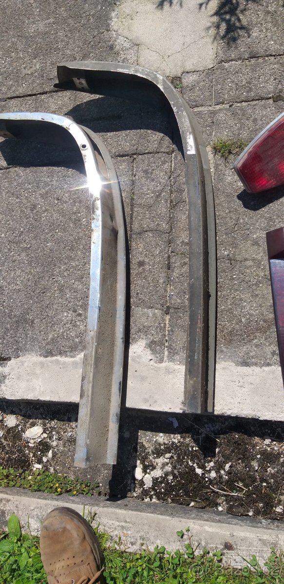 směs věcí na škoda 100,105,120 - 2