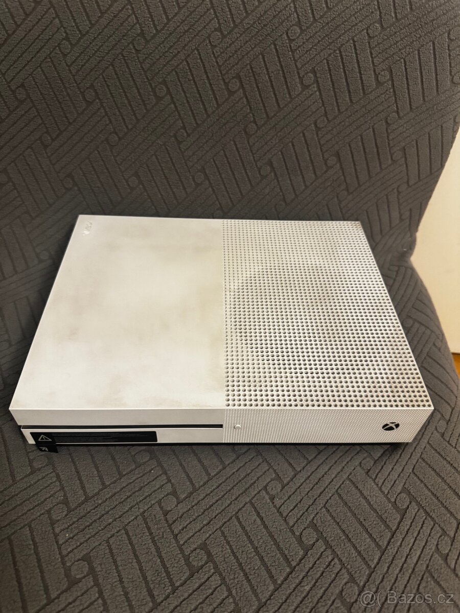 Xbox one s 500gb - 2