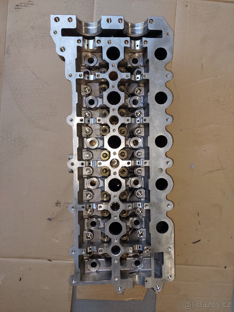 Hlava válců VOLVO 2.4D5,120kW - 2