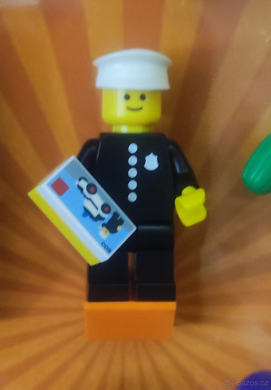 Prodám lego figurku 1978 Classic Police Officer - 2