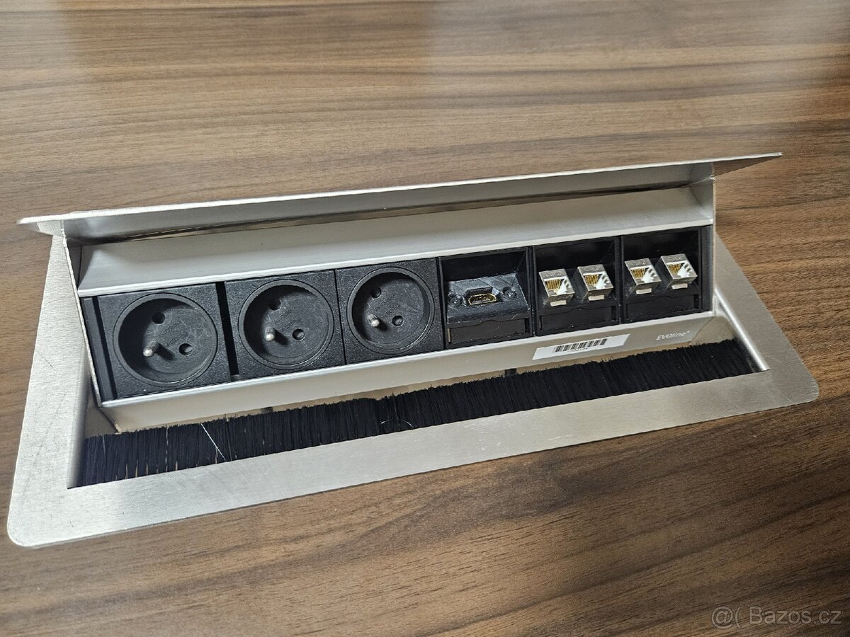 Konferenční - jednací stůl s přípojnýmy body - 2