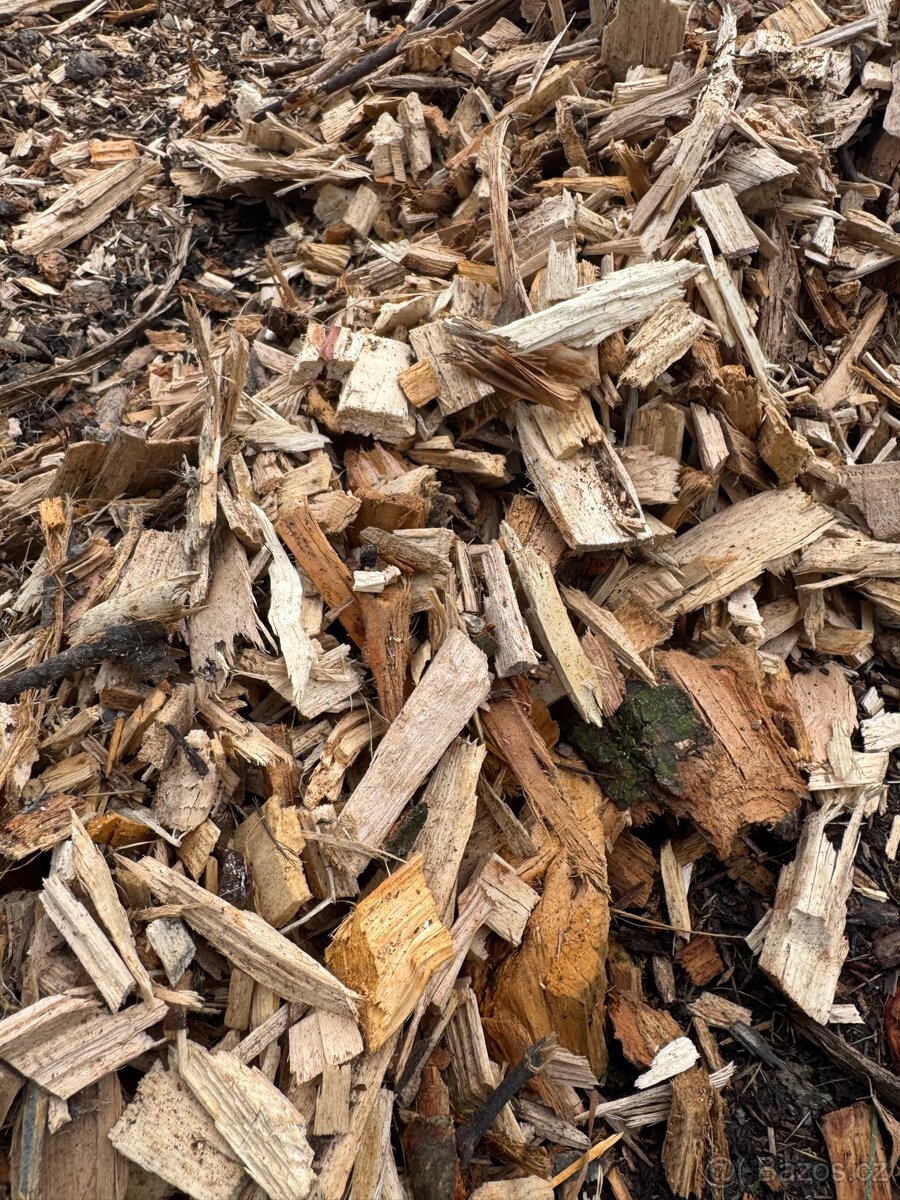 Dřevní štěpka, mulč do záhonu nebo jako palivo - biomasa - 2