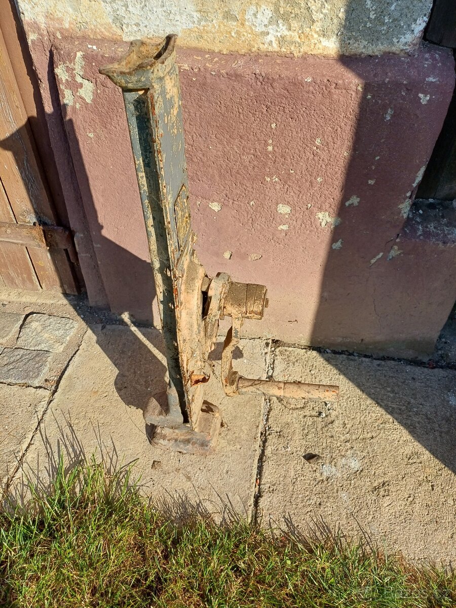 Hřebenový zvedák - vinta - 2