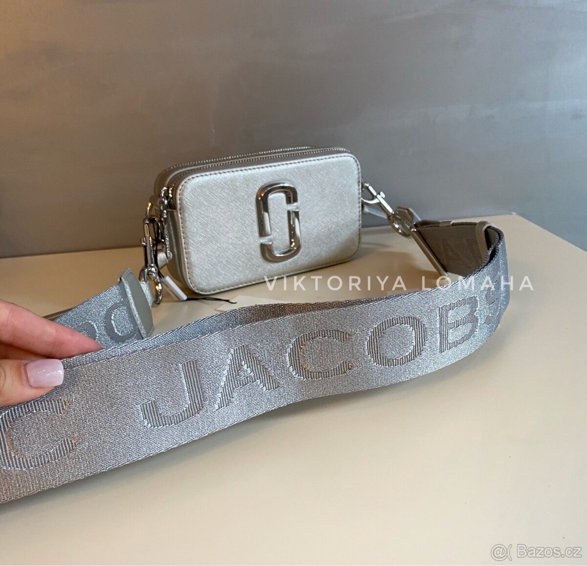 Marc Jacobs Snapshot kabelka stříbrné barvy - 2