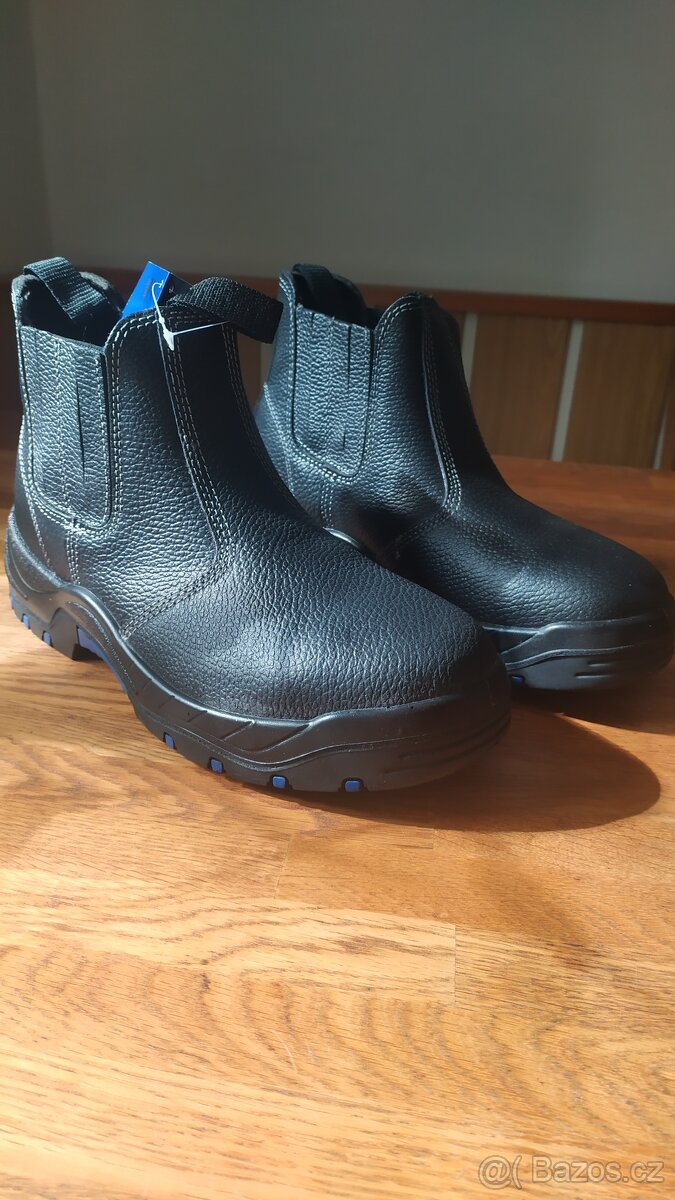 Prodám pracovní obuv vel.42 - 2