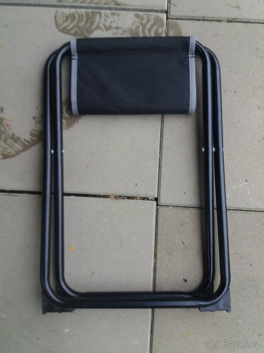 Skládací sedátko. - 2
