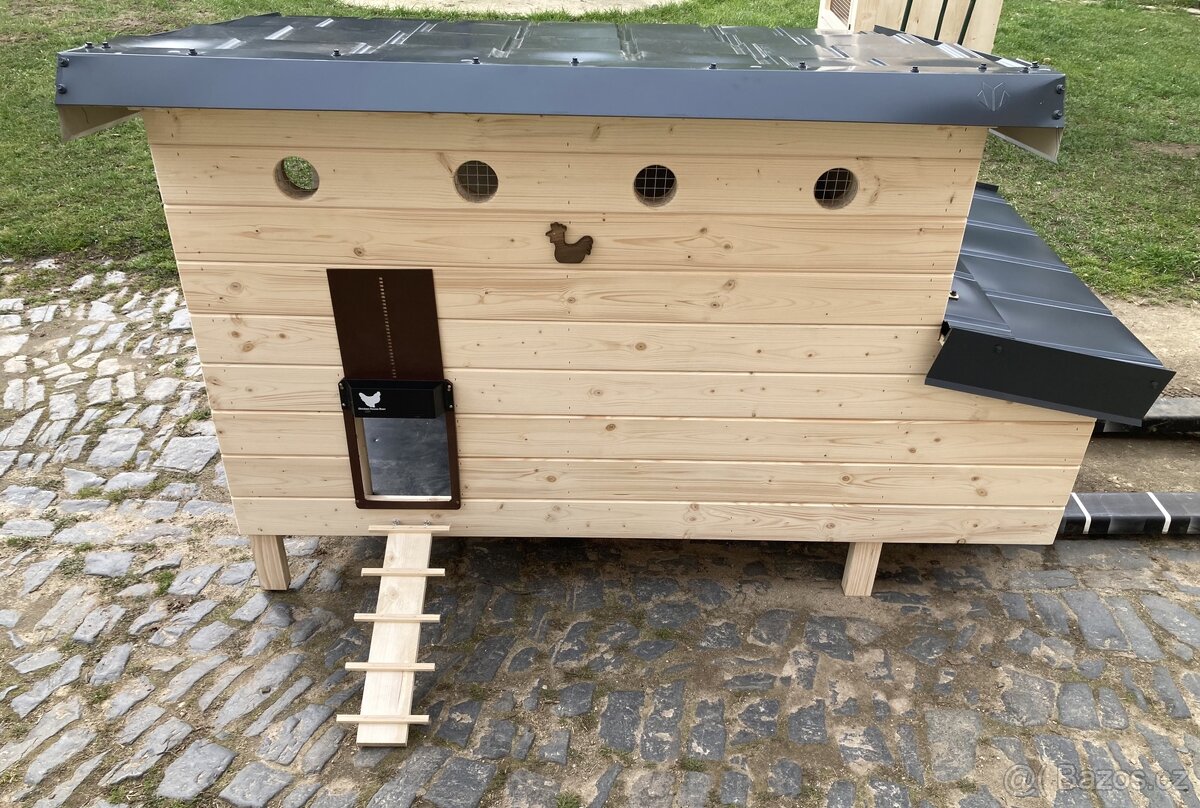 Kurnik celozateplený s plechovou střechou - 2