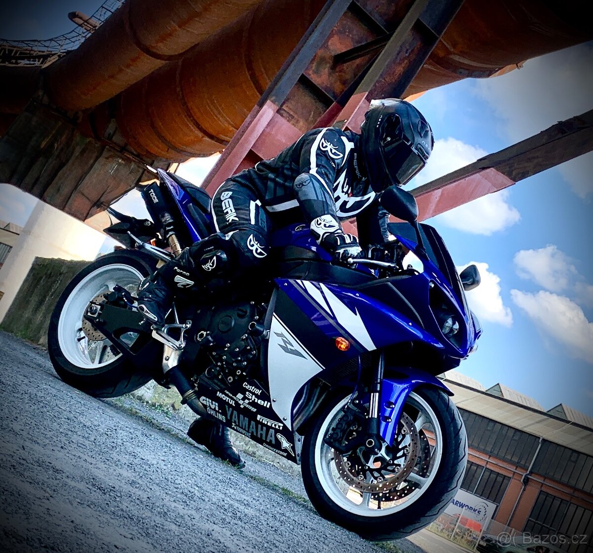 Prodám Yamahu R1 BIG BANG - 2