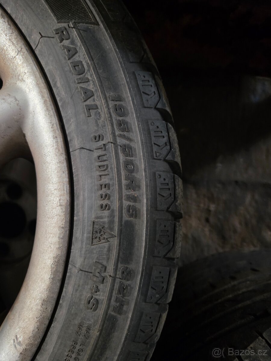 Pneu 195/50 R15 zimní - 2