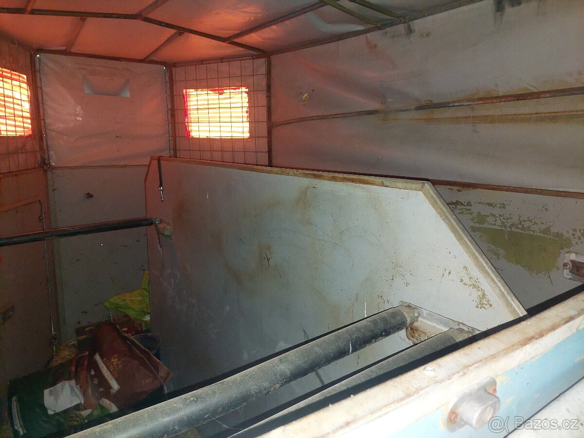 Vůz na dva koně, dobytčák bez TP - 2