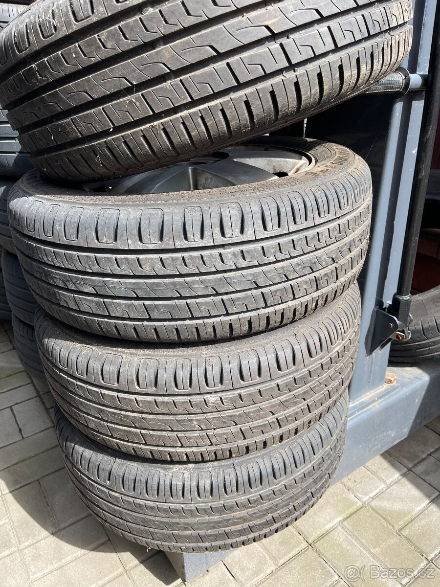 Alu kola Renault+pneu R17. - 2