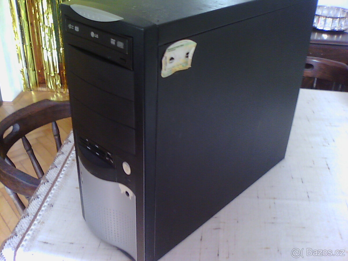 STARŠÍ POČÍTAČ - 2