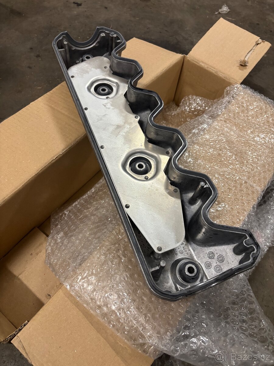 Ventilové víko VW T4 2.5 tdi - 2