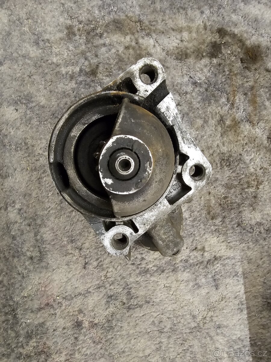 Ford Escort startér - 2