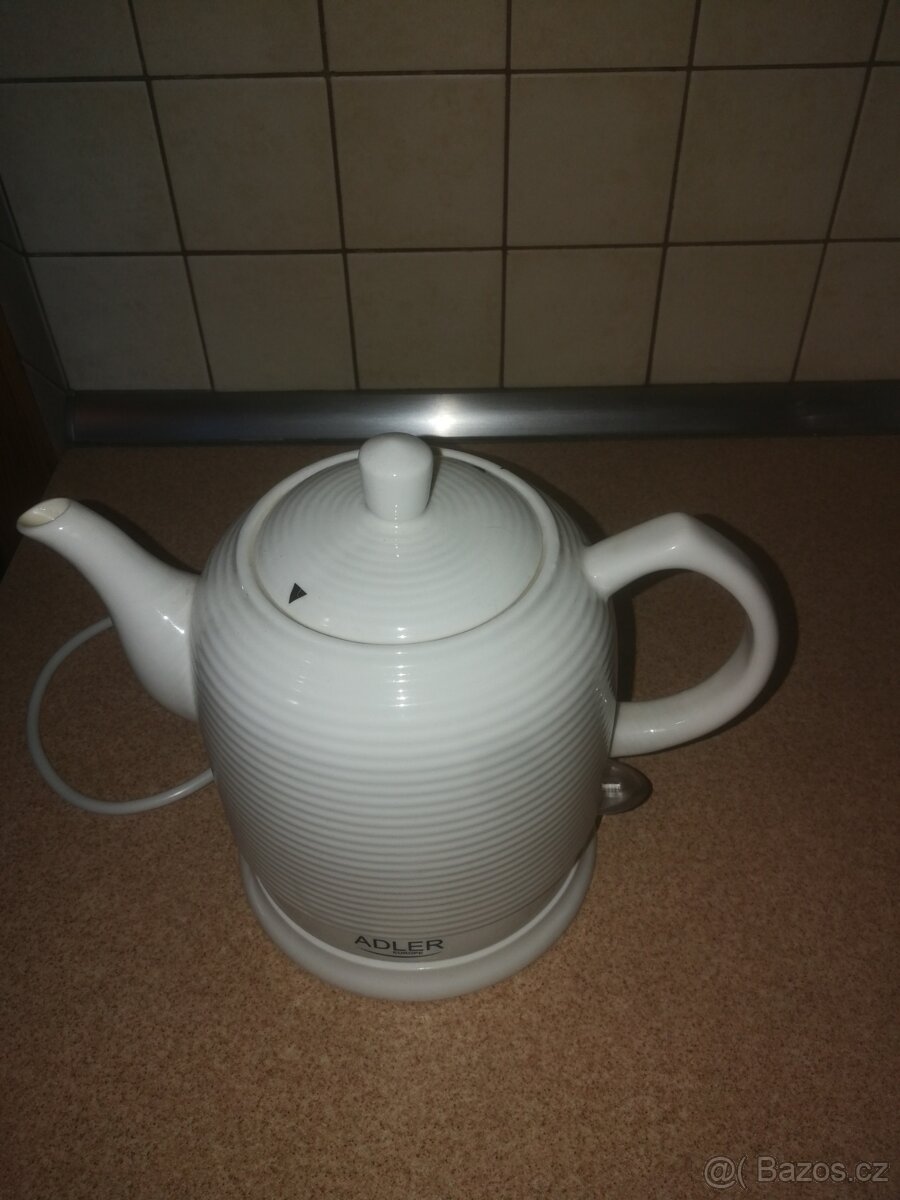 keramická rychlovarná konvice ADLER - 2