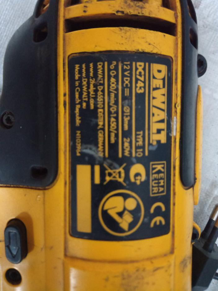 Aku vrtacka dewalt - 2