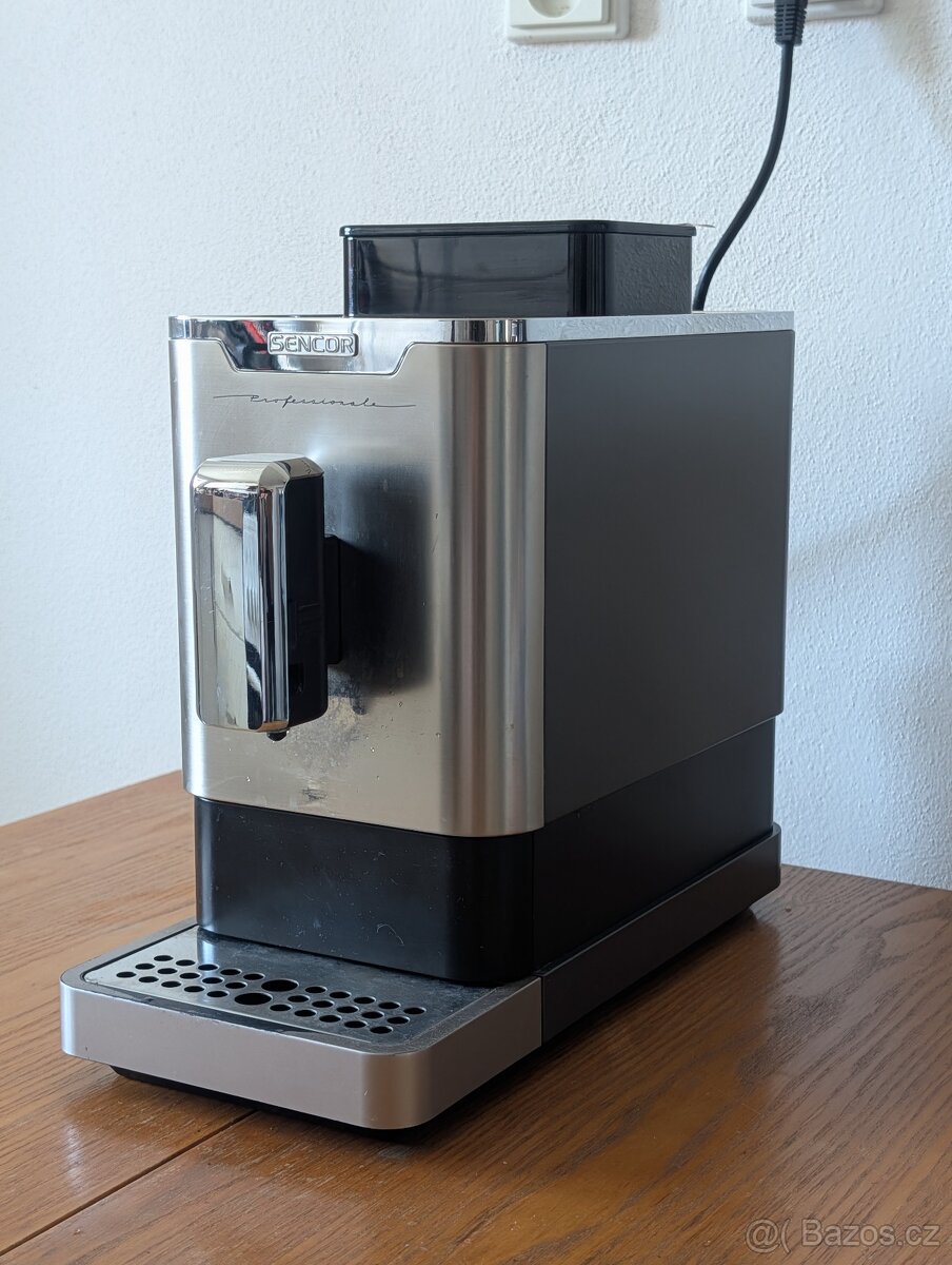 Automatický kávovar Sencor SES 9020NP - 2