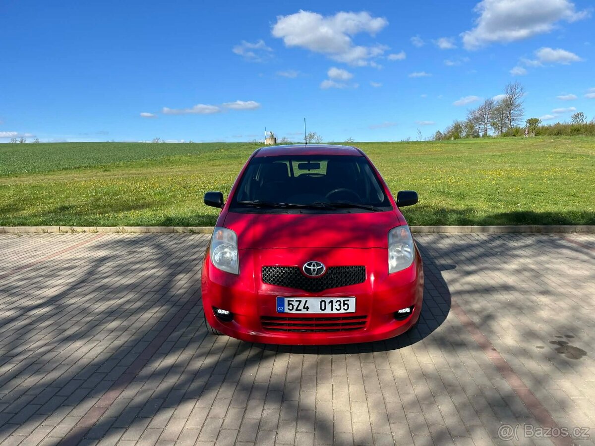 Toyota Yaris 1.0 VVT-i - 2