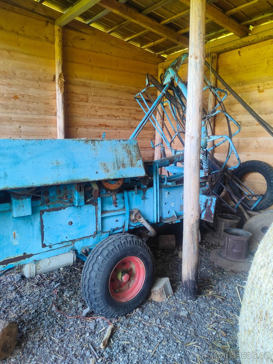 Prodám lisy na balíky - 2