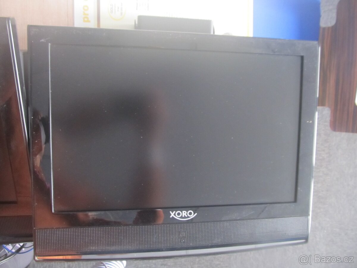 LCD DVD + TV XORO - 2