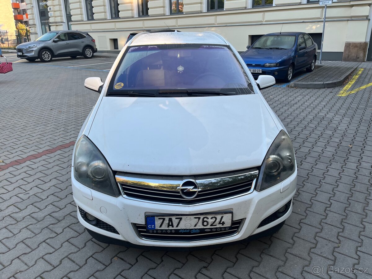 Opel Astra H - 2