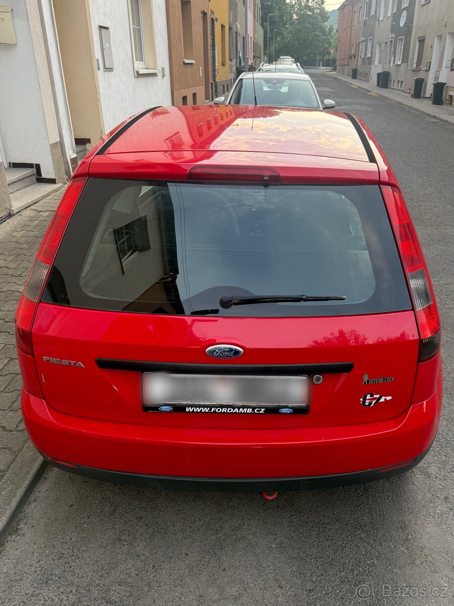 Ford Fiesta 1.3i - 2